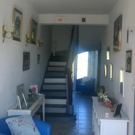 Maison Du Cheval 住宿加早餐酒店 Chalais (Dordogne)