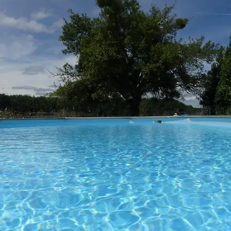 Maison Du Cheval 住宿加早餐酒店 Chalais (Dordogne)