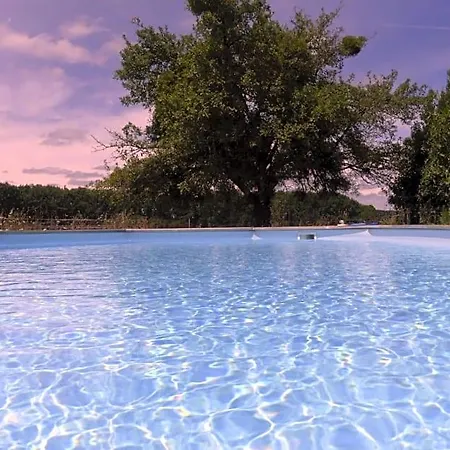Maison Du Cheval Bed & Breakfast 3*