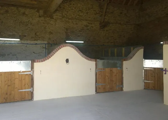 Maison Du Cheval Bed & Breakfast 3*